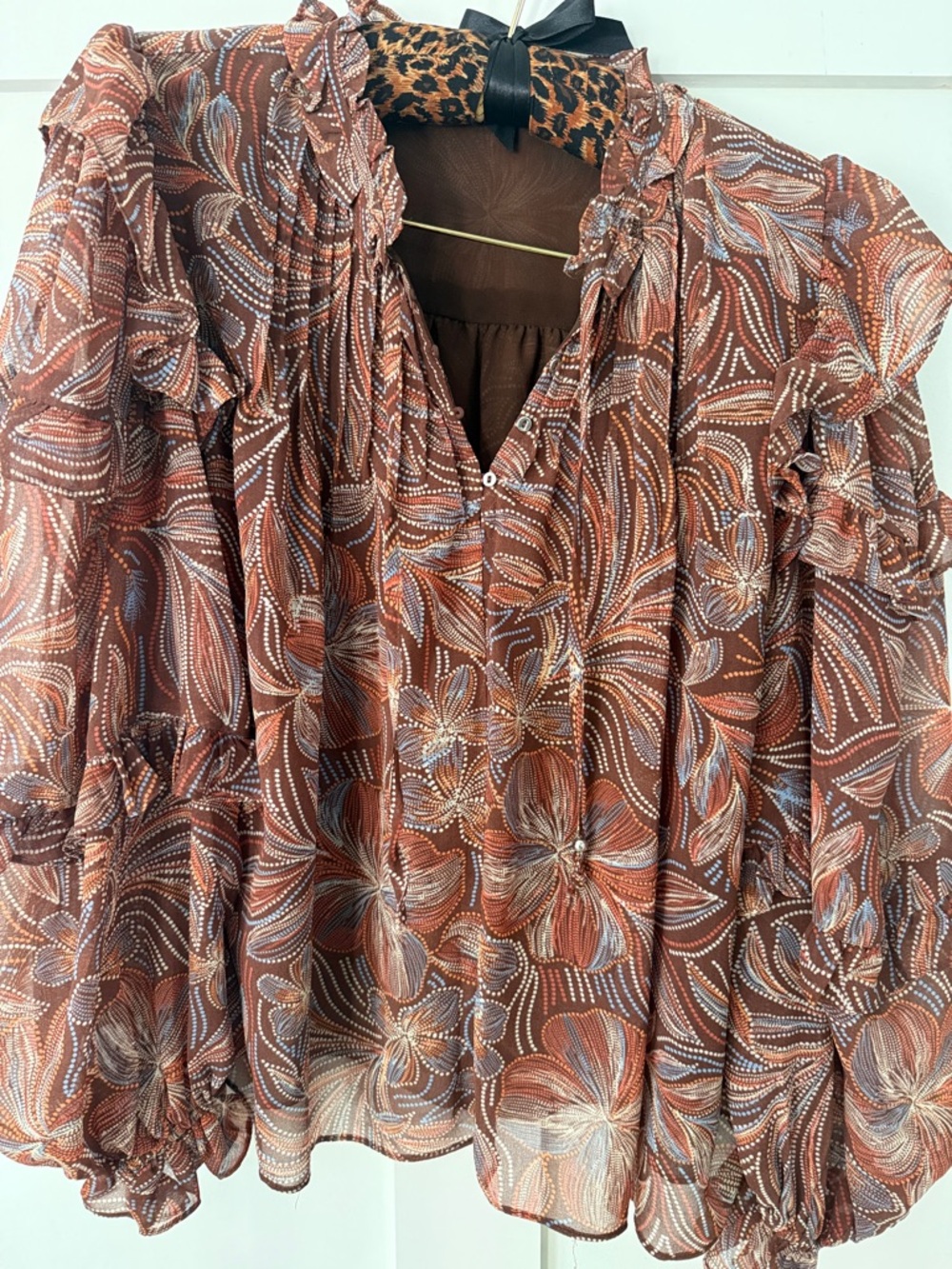 Feminine Ruffle detail Bouse
